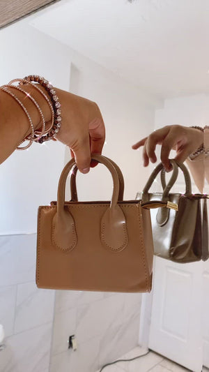 
            
                Load and play video in Gallery viewer, Light Brown Classy Mini
            
        